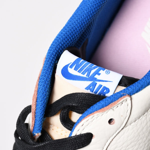 新品未使用 NIKE ナイキ × TRAVIS SCOTT × Fragment Design AIR JORDAN 1 LOW OG SP エアジョーダン1 ロウ DM7866 サイズ10.5 中古 4a004450