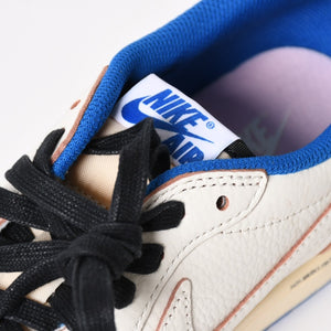 新品未使用 NIKE ナイキ × TRAVIS SCOTT × Fragment Design AIR JORDAN 1 LOW OG SP エアジョーダン1 ロウ DM7866 サイズ10 中古 4a004452