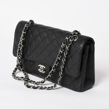 Load image into Gallery viewer, 新品同様 CHANEL シャネル マトラッセ25 ダブルチェーンショルダー ダブルフラップ 14番台 ココマーク キャビアスキン ブラック シルバー金具 中古 4a004468