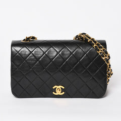 Very Good Condition CHANEL Matelasse Chain Shoulder Bag Coco Mark No. 1 Lambskin Black Gold Hardware Used 4a004472