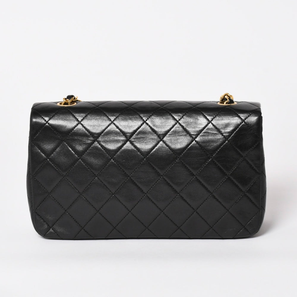 極美品 CHANEL シャネル マトラッセチェーンショルダーバッグ ココマーク 1番台 ラムスキン ブラック ゴールド金具 中古 4a004472