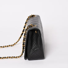 Load image into Gallery viewer, 極美品 CHANEL シャネル マトラッセチェーンショルダーバッグ ココマーク 1番台 ラムスキン ブラック ゴールド金具 中古 4a004472