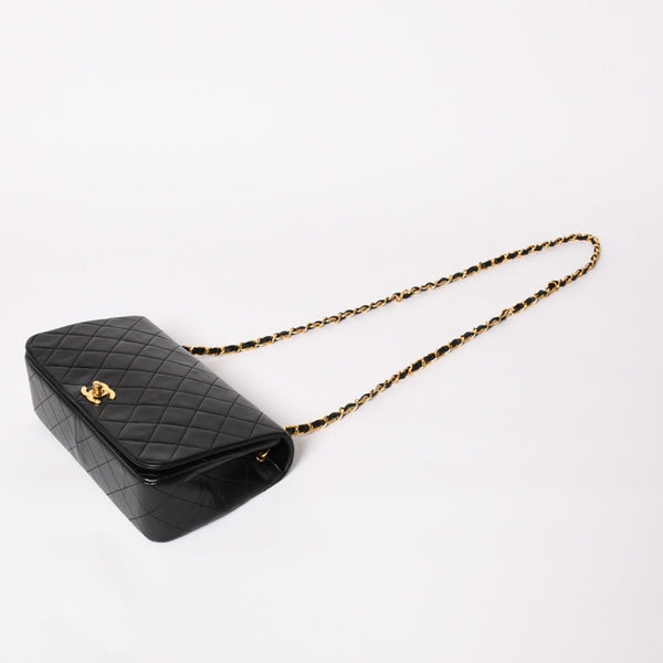 Very Good Condition CHANEL Matelasse Chain Shoulder Bag Coco Mark No. 1 Lambskin Black Gold Hardware Used 4a004472