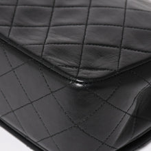 Load image into Gallery viewer, 極美品 CHANEL シャネル マトラッセチェーンショルダーバッグ ココマーク 1番台 ラムスキン ブラック ゴールド金具 中古 4a004472