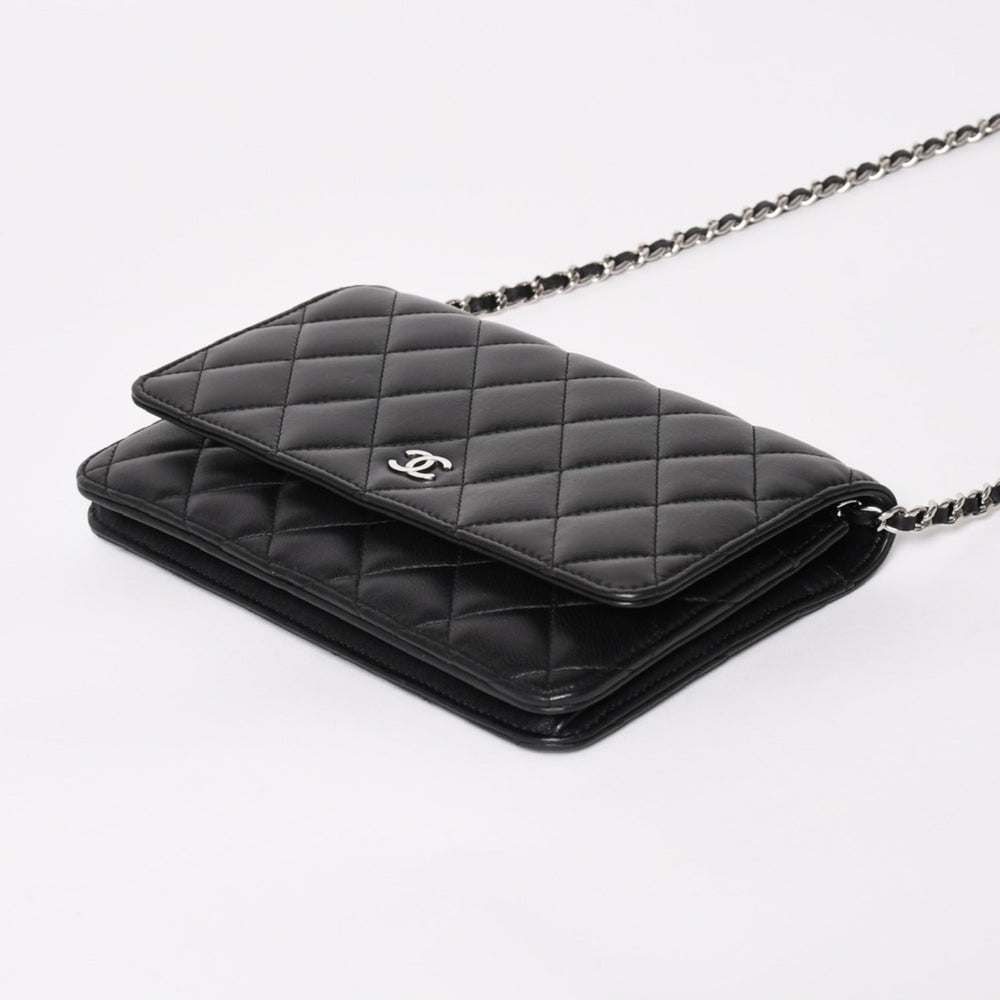 Very good condition CHANEL Timeless Classic Line Classic Chain Wallet A33814 16th series Coco Mark Lambskin Used 4a003973