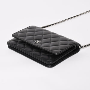 Very Good Condition CHANEL Timeless Classic Line Classic Chain Wallet A33814 16th Series Coco Mark Lambskin Used 4a003973