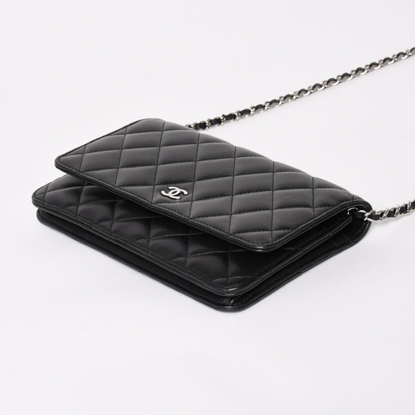 Very Good Condition CHANEL Timeless Classic Line Classic Chain Wallet A33814 16th Series Coco Mark Lambskin Used 4a003973