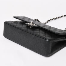 Load image into Gallery viewer, 新品同様 CHANEL シャネル マトラッセ25 ダブルチェーンショルダー ダブルフラップ 14番台 ココマーク キャビアスキン ブラック シルバー金具 中古 4a004468