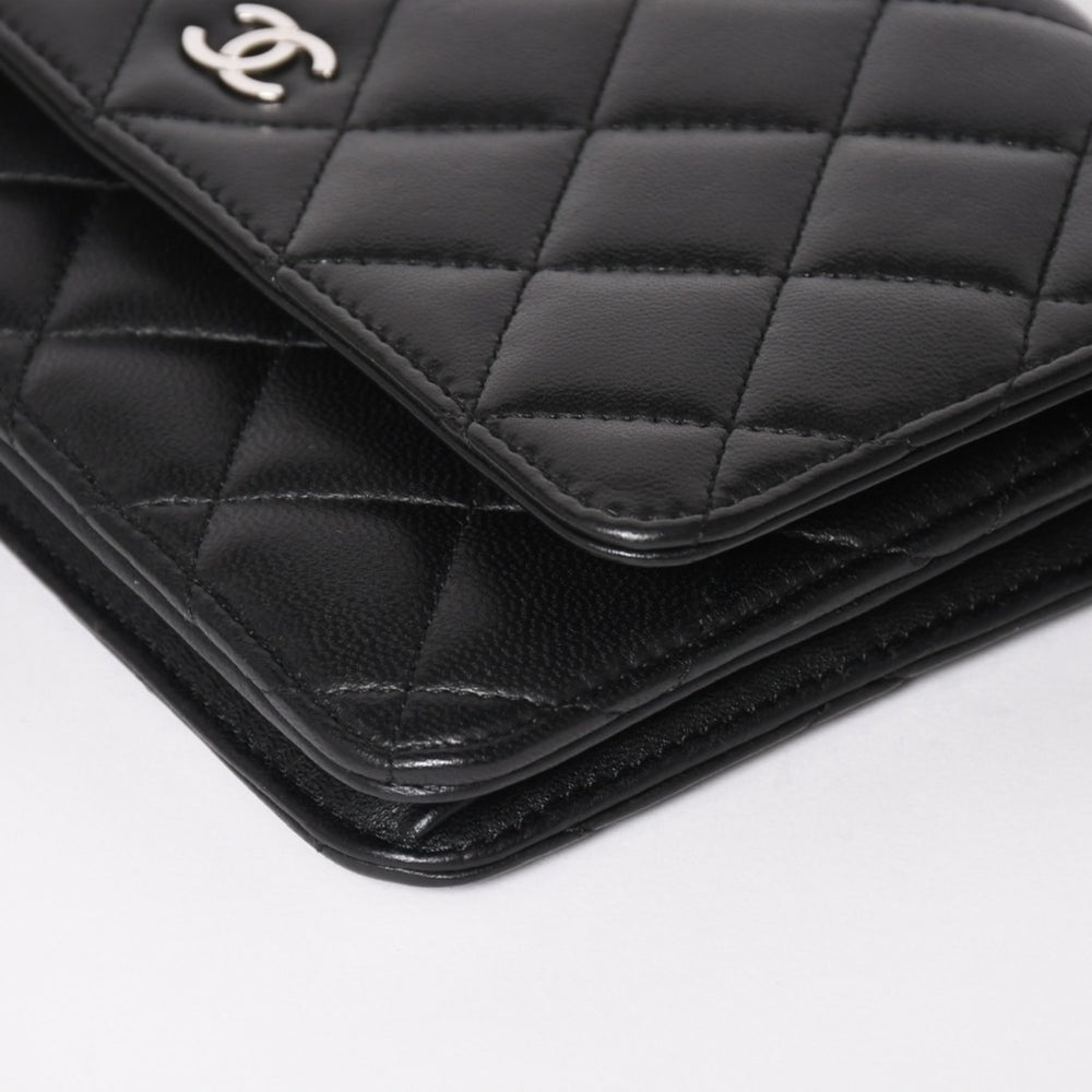 Very good condition CHANEL Timeless Classic Line Classic Chain Wallet A33814 16th series Coco Mark Lambskin Used 4a003973