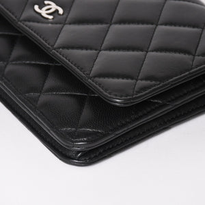 Very Good Condition CHANEL Timeless Classic Line Classic Chain Wallet A33814 16th Series Coco Mark Lambskin Used 4a003973
