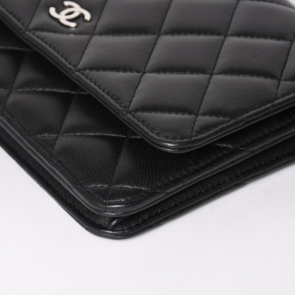 Very Good Condition CHANEL Timeless Classic Line Classic Chain Wallet A33814 16th Series Coco Mark Lambskin Used 4a003973