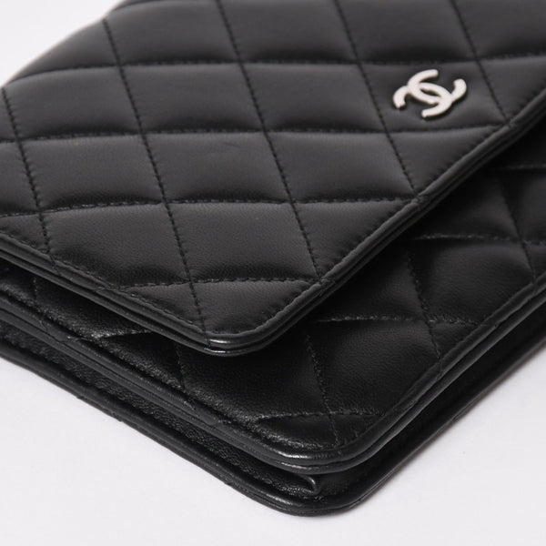 Very Good Condition CHANEL Timeless Classic Line Classic Chain Wallet A33814 16th Series Coco Mark Lambskin Used 4a003973