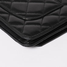 画像をギャラリービューアに読み込む, 極美品 CHANEL シャネル タイムレスクラシックライン クラシック チェーンウォレット A33814 16番台 ココマーク ラムスキン 中古 4a003973
