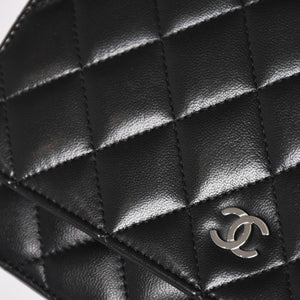 Very Good Condition CHANEL Timeless Classic Line Classic Chain Wallet A33814 16th Series Coco Mark Lambskin Used 4a003973