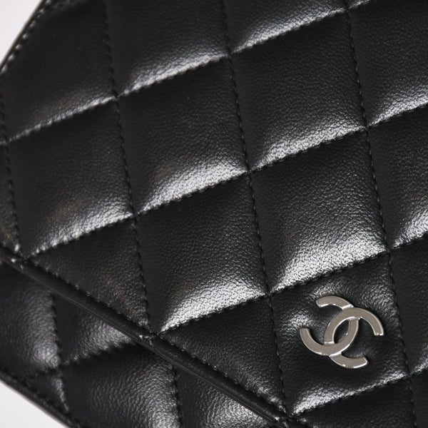 Very Good Condition CHANEL Timeless Classic Line Classic Chain Wallet A33814 16th Series Coco Mark Lambskin Used 4a003973