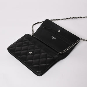 Very Good Condition CHANEL Timeless Classic Line Classic Chain Wallet A33814 16th Series Coco Mark Lambskin Used 4a003973