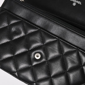 Very Good Condition CHANEL Timeless Classic Line Classic Chain Wallet A33814 16th Series Coco Mark Lambskin Used 4a003973