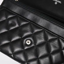画像をギャラリービューアに読み込む, 極美品 CHANEL シャネル タイムレスクラシックライン クラシック チェーンウォレット A33814 16番台 ココマーク ラムスキン 中古 4a003973