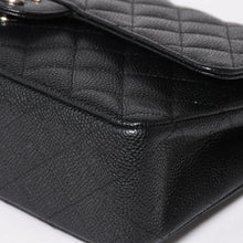 Load image into Gallery viewer, 新品同様 CHANEL シャネル マトラッセ25 ダブルチェーンショルダー ダブルフラップ 14番台 ココマーク キャビアスキン ブラック シルバー金具 中古 4a004468