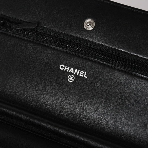 Very Good Condition CHANEL Timeless Classic Line Classic Chain Wallet A33814 16th Series Coco Mark Lambskin Used 4a003973