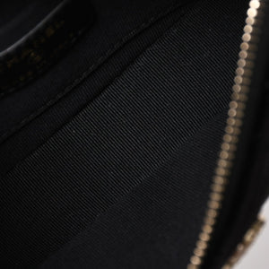 新品同様 CHANEL シャネル マトラッセ チェーンショルダー ランダム番台 2024イヤーズギフト ベロア レザー ブラック 中古 4a004471