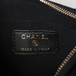 新品同様 CHANEL シャネル マトラッセ チェーンショルダー ランダム番台 2024イヤーズギフト ベロア レザー ブラック 中古 4a004471
