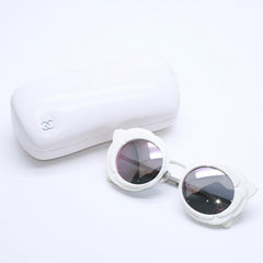 Very Good Condition CHANEL Sunglasses Sunglasses 71198 Camellia Frame Sunglasses White White Used 4a004488