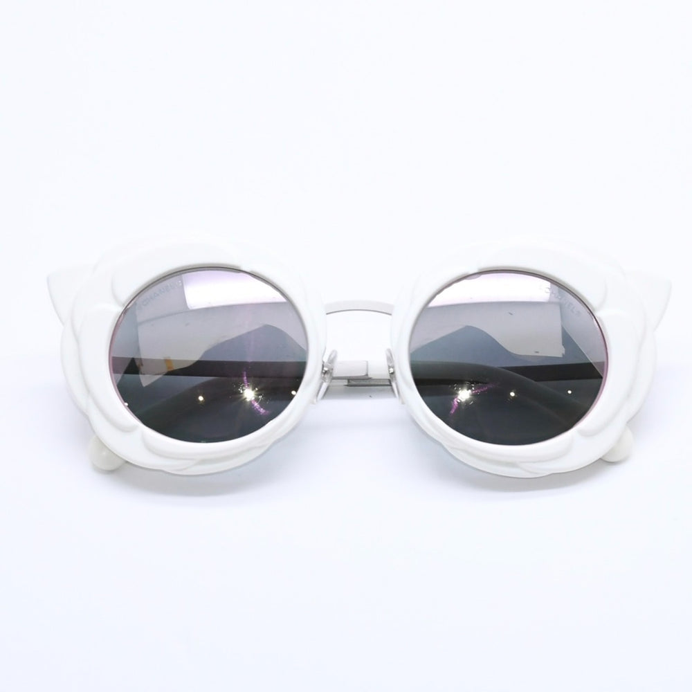 極美品 CHANEL シャネル Sunglasses サングラス 71198 カメリアフレームサングラス White 白 中古 4a004488