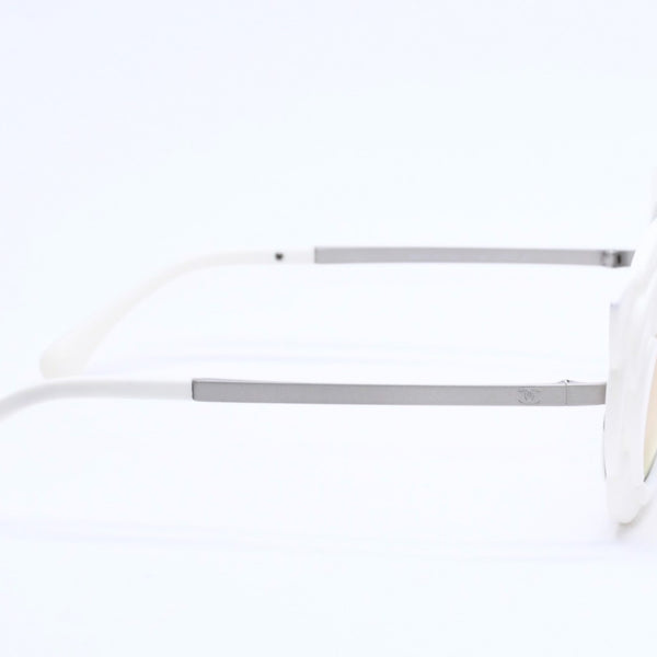 Very Good Condition CHANEL Sunglasses Sunglasses 71198 Camellia Frame Sunglasses White White Used 4a004488