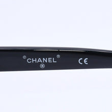 画像をギャラリービューアに読み込む, CHANEL シャネル フラワーフレーム サングラス ブラックフレーム サイドココマーク 黒 71186A 美品 中古 4a004473