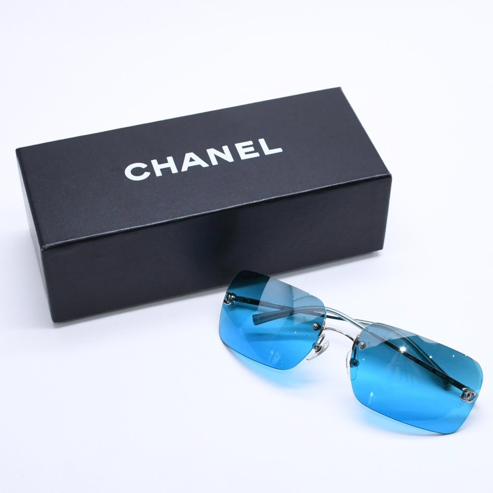 極美品 CHANEL シャネル リムレス サングラス アイウェア 4017 c.124/53 サイズ62□17 120 ココマーク ブルー シルバー 中古 4a004475