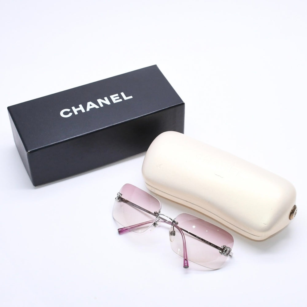 新品未使用 CHANEL シャネル リムレス サングラス アイウェア 4017-D c.124/58 サイズ62□17 120 ココマーク ラインストーン ピンク 中古 4a004490