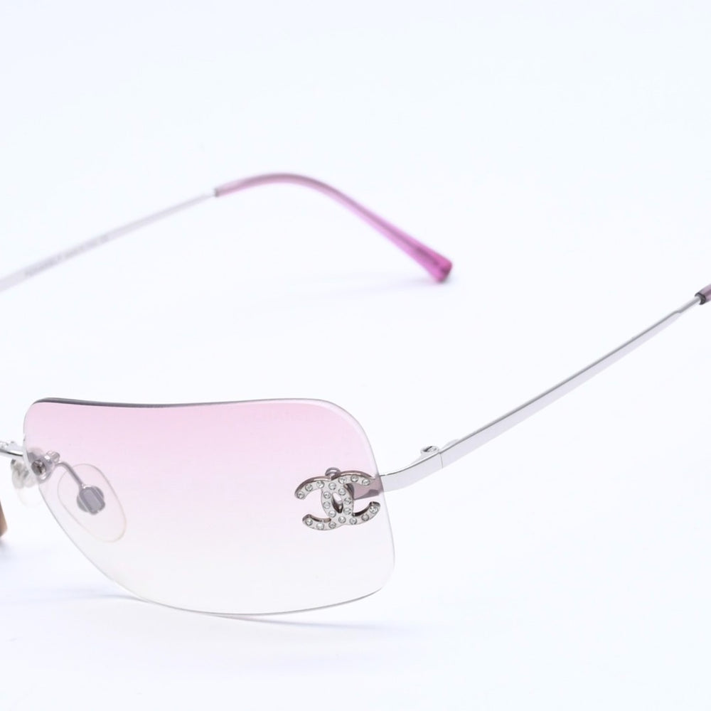 New and unused CHANEL Rimless Sunglasses Eyewear 4017-D c.124/58 Size 62□17 120 Coco Mark Rhinestone Pink Used 4a004490