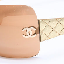 画像をギャラリービューアに読み込む, 極美品 CHANEL シャネル シールドサングラス アイウェア 4157-Q c.370/6H サイズ120 ココマーク マトラッセテンプル 中古 4a004477
