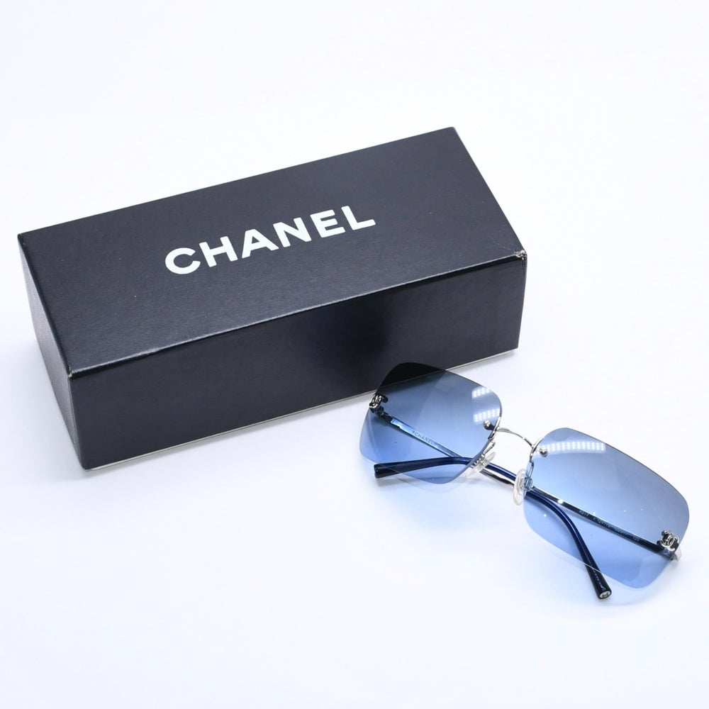 新品未使用 CHANEL シャネル リムレス サングラス アイウェア 4017 c.124/79 サイズ62□17 120 ココマーク ブルー 中古 4a004480