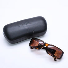 画像をギャラリービューアに読み込む, 極美品 CHANEL シャネル Sunglasses サングラス ココマーク パンチング ブラウン ゴールド 63◻︎15 125 5118 中古 4a004487
