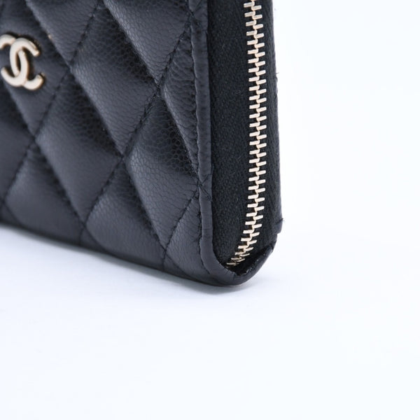 Very Good Condition CHANEL Chanel Matelasse Coin Case AP3179 Caviar Skin Coin Case Black Gold Hardware Used 4a004626