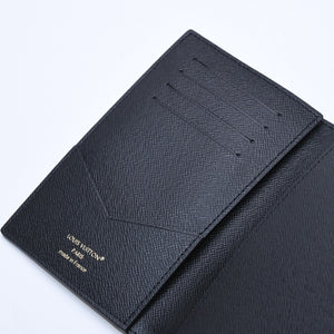 Like new LOUIS VUITTON Passport case Passport cover Couverture Monogram Canvas Monogram Reverse M26571 Brown Used 4a004623