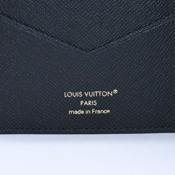 Like new LOUIS VUITTON Passport case Passport cover Couverture Monogram Canvas Monogram Reverse M26571 Brown Used 4a004623