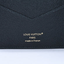 画像をギャラリービューアに読み込む, 新品同様品 LOUIS VUITTON ルイヴィトン パスポートケース パスポートカバー クーヴェルテュール モノグラムキャンバス モノグラムリバース M26571 ブラウン 中古 4a004623