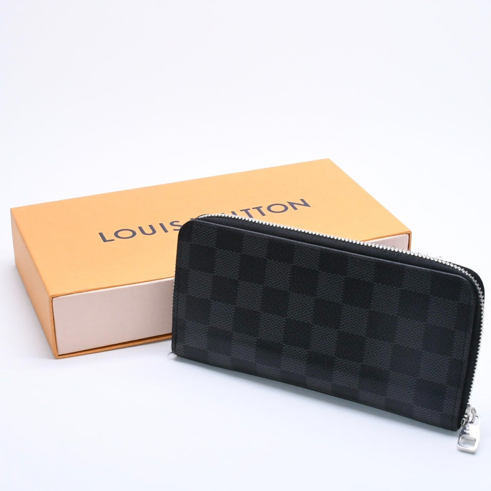 Very good condition LOUIS VUITTON Damier Graphite Canvas Zippy Wallet Portefeuille Vasco Black N63095 Used 4a004621