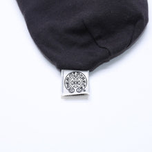 画像をギャラリービューアに読み込む, CHROME HEARTS クロムハーツ クロス刺繍 サーマル ビーニー ニット帽 ブラック スクロールロゴ 刺繍 オールド CHクロス 良品 中古 4a004537