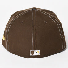 Load image into Gallery viewer, 極美品 NEW ERA ニューエラ LAロゴ ブラウン ココア ホワイト キャップ 帽子 サイズ7 8/3 中古 4a004493