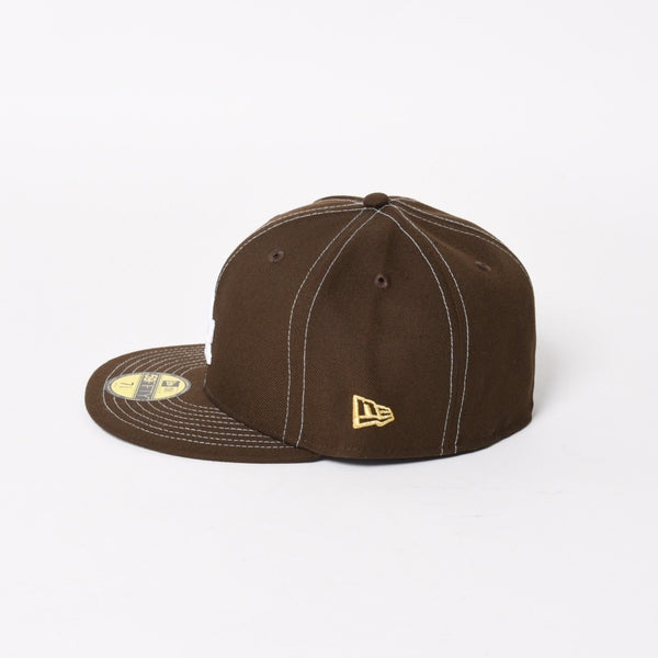 極美品 NEW ERA ニューエラ LAロゴ ブラウン ココア ホワイト キャップ 帽子 サイズ7 8/3 中古 4a004493
