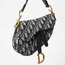 Load image into Gallery viewer, 極美品 Christian Dior クリスチャンディオール オブリークサドルバッグ キャンバス×レザー ハンドバッグ ネイビー ゴールド金具 中古 4a004720