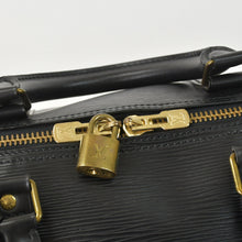 Load image into Gallery viewer, LOUIS VUITTON ルイヴィトン ボストンバッグ キーポル50 M42962 ブラック エピレザー ゴールド金具 美品 中古 4a004513