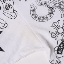 画像をギャラリービューアに読み込む, CHROME HEARTS クロムハーツ HALF SLEEVE T-SHIRT MULTI MOTIF ポケットTシャツ CHクロス セメタリークロス ホースシュー ダガー スター スクロールロゴ フォティ ホワイト XLサイズ 美品 中古 4a004550