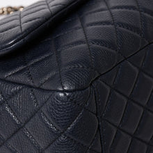 画像をギャラリービューアに読み込む, 新品同様 CHANEL シャネル ジャンボ マトラッセ XL ショルダーバッグ ネイビー 30番台 チェーンショルダー デカマト 中古 4a004770