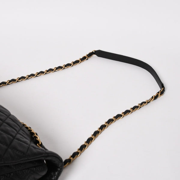 Like new CHANEL Jumbo Matelasse XXL Shoulder Bag Black 24th Series Chain Shoulder Dekamato Used 4a004761