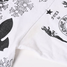 画像をギャラリービューアに読み込む, CHROME HEARTS クロムハーツ HALF SLEEVE T-SHIRT MULTI MOTIF ポケットTシャツ CHクロス セメタリークロス ホースシュー ダガー スター スクロールロゴ フォティ ホワイト XLサイズ 美品 中古 4a004550